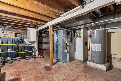 780 Coronation Avenue, Kelowna, BC - Indoor Photo Showing Basement