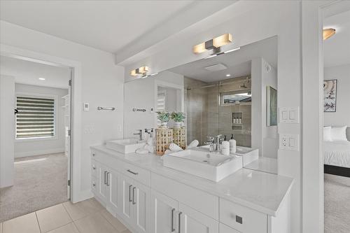 980 Ledgeview Court, Kelowna, BC - Indoor Photo Showing Bathroom