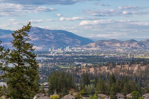 980 Ledgeview Court, Kelowna, BC - Outdoor With View