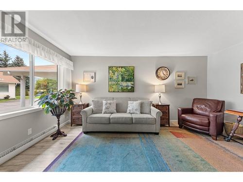 2235 Baskin Street Unit# 115, Penticton, BC - Indoor Photo Showing Living Room