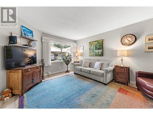 2235 Baskin Street Unit# 115, Penticton, BC - Indoor Photo Showing Living Room