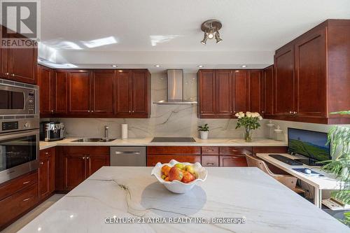 Th4 - 28 Admiral Road, Toronto (Annex), ON - Indoor Photo Showing Kitchen With Double Sink