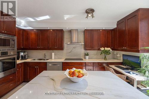 Th4 - 28 Admiral Road, Toronto, ON - Indoor Photo Showing Kitchen With Double Sink