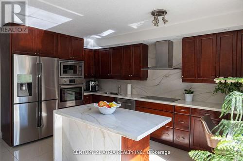 Th4 - 28 Admiral Road, Toronto, ON - Indoor Photo Showing Kitchen