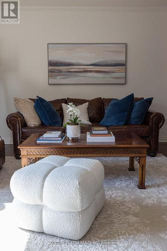 Th4 - 28 Admiral Road, Toronto, ON - Indoor Photo Showing Living Room