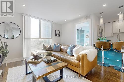 503 - 5460 Yonge Street, Toronto, ON - Indoor Photo Showing Living Room