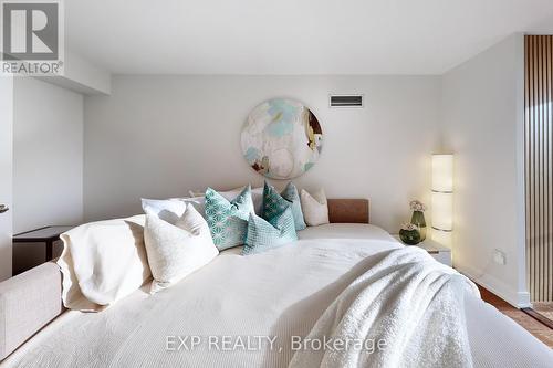 503 - 5460 Yonge Street, Toronto (Willowdale West), ON - Indoor Photo Showing Bedroom