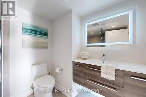 503 - 5460 Yonge Street, Toronto, ON - Indoor Photo Showing Bathroom