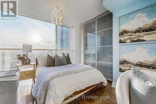 503 - 5460 Yonge Street, Toronto (Willowdale West), ON - Indoor Photo Showing Bedroom