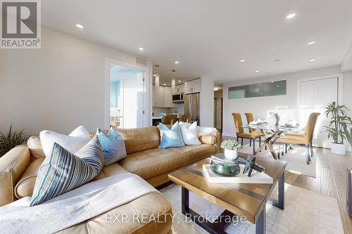 503 - 5460 Yonge Street, Toronto, ON - Indoor Photo Showing Living Room