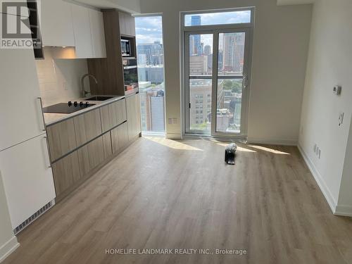 2005 - 319 Jarvis Street, Toronto, ON - Indoor Photo Showing Kitchen