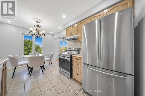 52 Knotwood Crescent, Toronto, ON - Indoor Photo Showing Kitchen