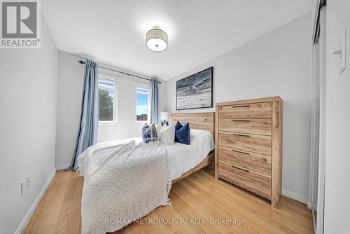 52 Knotwood Crescent, Toronto, ON - Indoor Photo Showing Bedroom