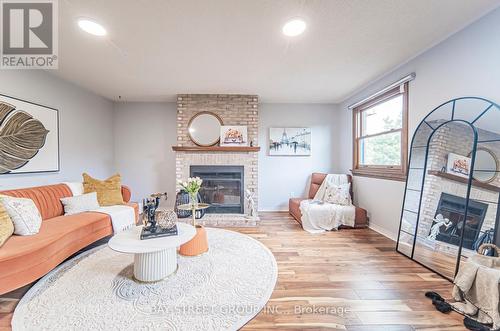 110 Summitcrest Drive, Richmond Hill, ON - Indoor Photo Showing Living Room With Fireplace