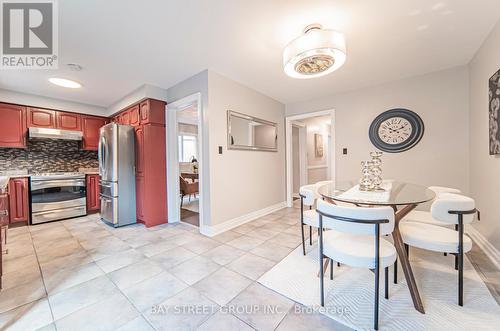 110 Summitcrest Drive, Richmond Hill (Devonsleigh), ON - Indoor Photo Showing Dining Room