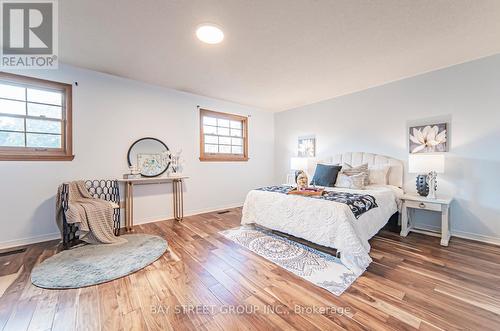 110 Summitcrest Drive, Richmond Hill (Devonsleigh), ON - Indoor Photo Showing Bedroom