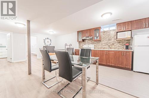 110 Summitcrest Drive, Richmond Hill, ON - Indoor Photo Showing Kitchen