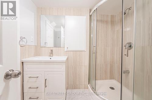 110 Summitcrest Drive, Richmond Hill, ON - Indoor Photo Showing Bathroom