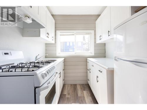 488 Gillett Street, Prince George, BC - Indoor Photo Showing Kitchen