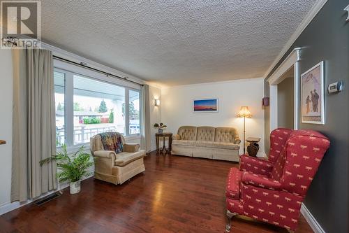 1379 Ewert Street, Prince George, BC - Indoor Photo Showing Living Room