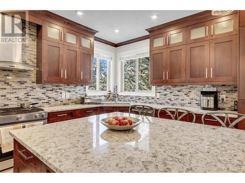 3228 Parkview Crescent, Prince George, BC - Indoor Photo Showing Kitchen With Upgraded Kitchen