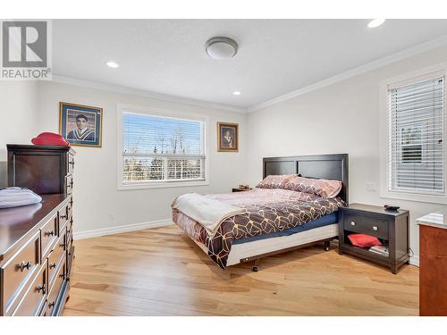 3228 Parkview Crescent, Prince George, BC - Indoor Photo Showing Bedroom