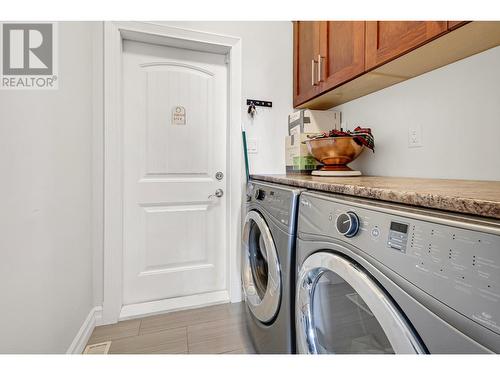 3228 Parkview Crescent, Prince George, BC - Indoor Photo Showing Laundry Room