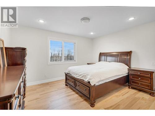 3228 Parkview Crescent, Prince George, BC - Indoor Photo Showing Bedroom