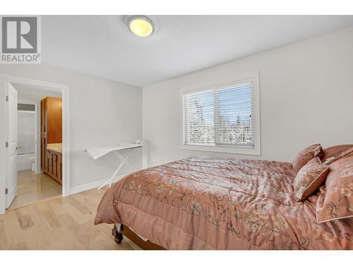 3228 Parkview Crescent, Prince George, BC - Indoor Photo Showing Bedroom