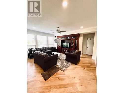 3228 Parkview Crescent, Prince George, BC - Indoor Photo Showing Other Room With Fireplace