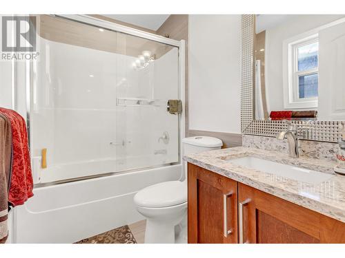 3228 Parkview Crescent, Prince George, BC - Indoor Photo Showing Bathroom