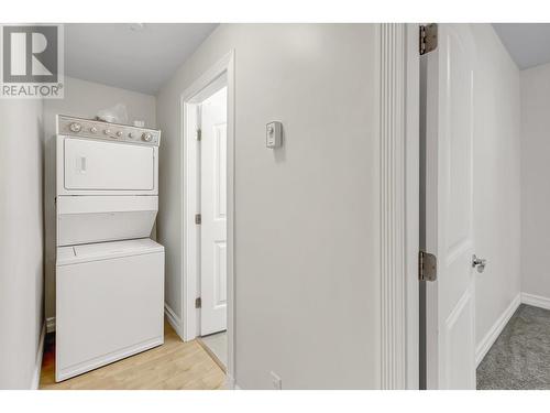 3228 Parkview Crescent, Prince George, BC - Indoor Photo Showing Laundry Room