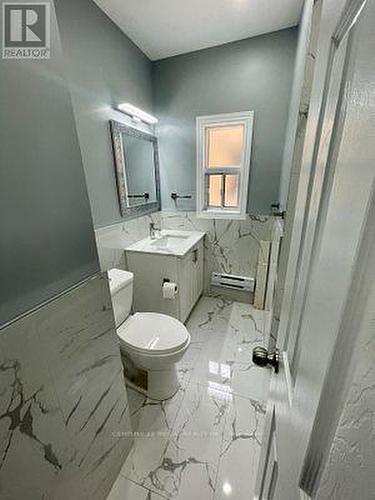 Upper - 1250 Bloor Street W, Toronto, ON - Indoor Photo Showing Bathroom