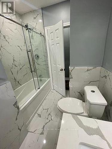 Upper - 1250 Bloor Street W, Toronto, ON - Indoor Photo Showing Bathroom