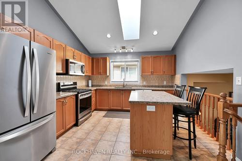 112 Redfern Avenue, Hamilton (Mountview), ON - Indoor Photo Showing Kitchen