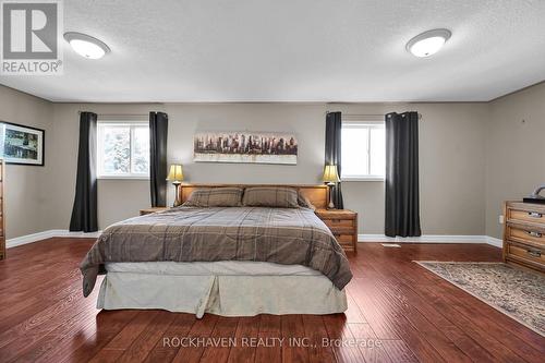 112 Redfern Avenue, Hamilton, ON - Indoor Photo Showing Bedroom