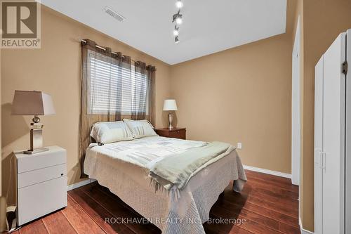 112 Redfern Avenue, Hamilton, ON - Indoor Photo Showing Bedroom