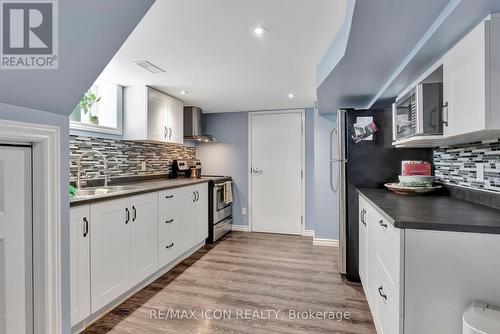 59 Ellis Crescent S, Waterloo, ON - Indoor Photo Showing Kitchen