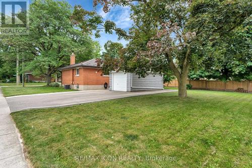 59 Ellis Crescent S, Waterloo, ON - Outdoor