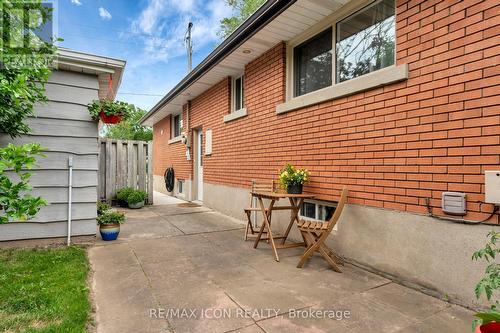 59 Ellis Crescent S, Waterloo, ON - Outdoor With Exterior