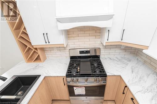 281 Normanhurst Avenue, Hamilton, ON - Indoor Photo Showing Kitchen