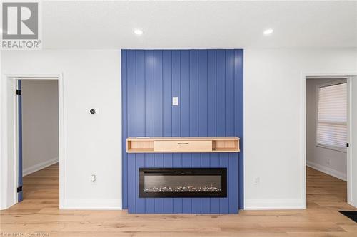 281 Normanhurst Avenue, Hamilton, ON - Indoor Photo Showing Living Room With Fireplace