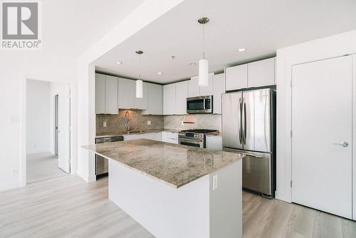 2506 280 Ross Drive, New Westminster, BC - Indoor Photo Showing Kitchen With Stainless Steel Kitchen With Upgraded Kitchen