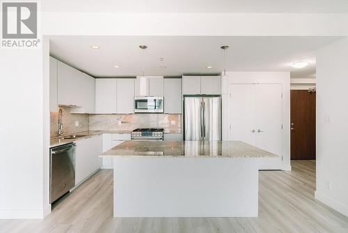 2506 280 Ross Drive, New Westminster, BC - Indoor Photo Showing Kitchen With Stainless Steel Kitchen With Upgraded Kitchen