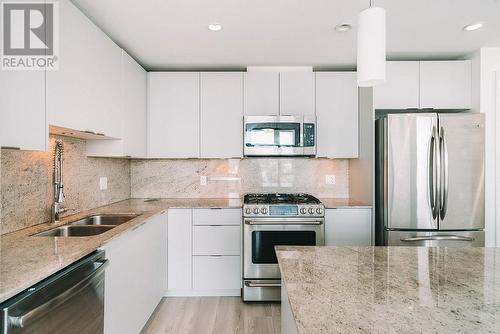 2506 280 Ross Drive, New Westminster, BC - Indoor Photo Showing Kitchen With Stainless Steel Kitchen With Double Sink With Upgraded Kitchen