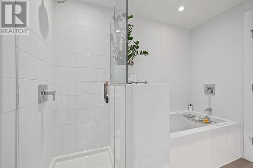 3520 Marine Way, Vancouver, BC - Indoor Photo Showing Bathroom