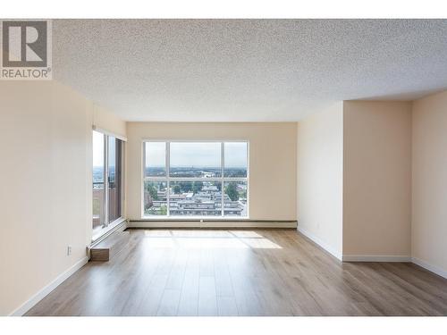 1003 612 Fifth Avenue, New Westminster, BC - Indoor Photo Showing Other Room