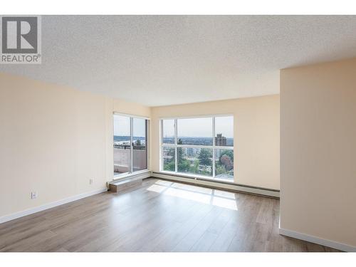 1003 612 Fifth Avenue, New Westminster, BC - Indoor Photo Showing Other Room