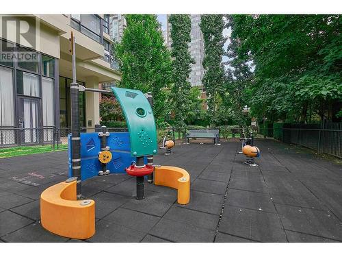 402 928 Homer Street, Vancouver, BC - Outdoor