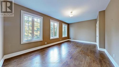 198 Kennedy Street W, Aurora, ON - Indoor Photo Showing Other Room